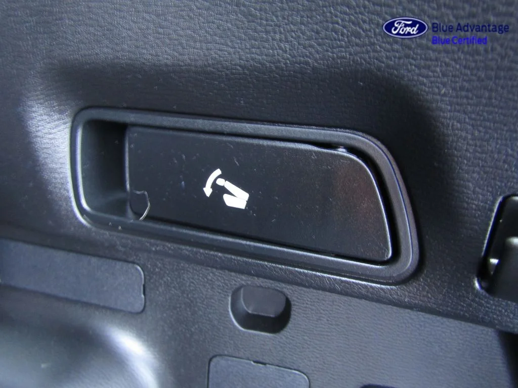 Certified Used 2024 Labrador Black Pearl Mitsubishi SEL image 41