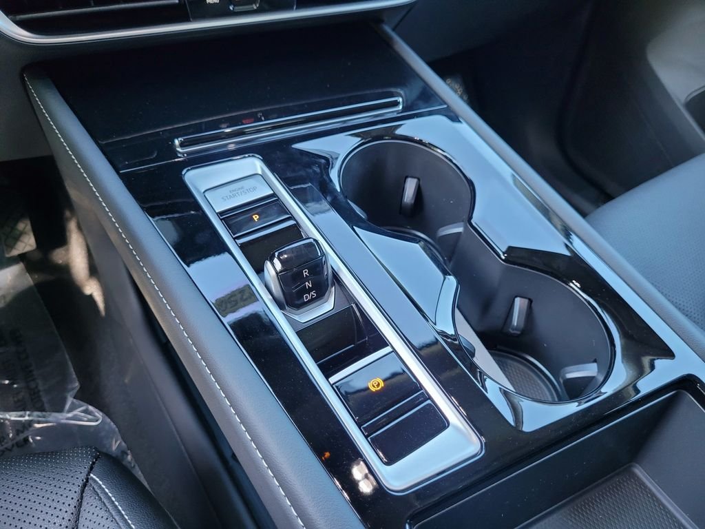 2025 Volkswagen Atlas SE w/Tech - Photo 21