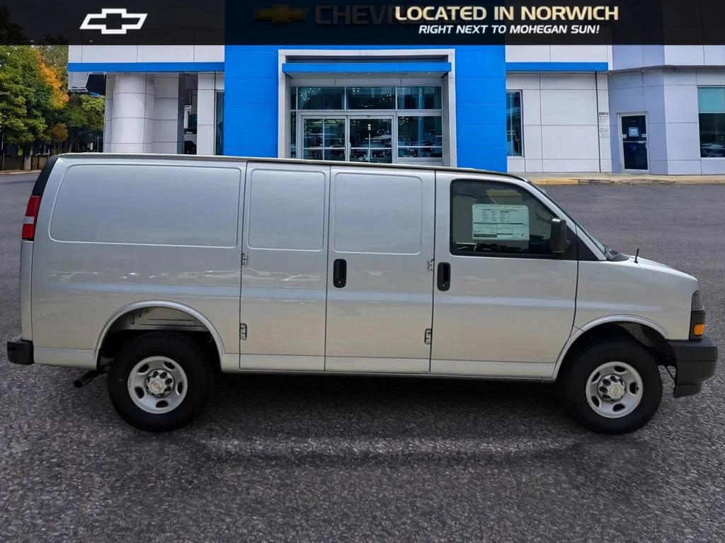 2026 Chevrolet Express Cargo Work Van - Photo 30