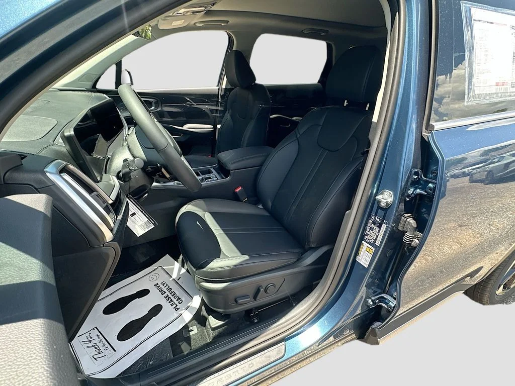 New 2026 Mineral Blue Kia EX image 22