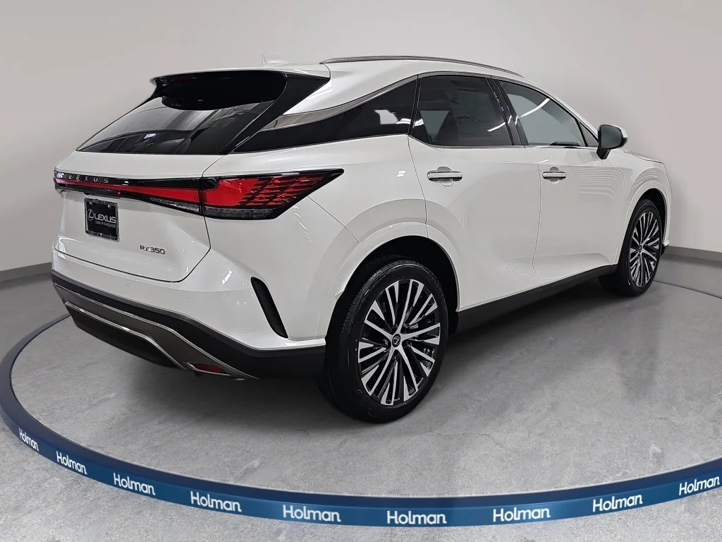 New 2026 Eminent White Pearl Lexus PREMIUM PLUS image 5