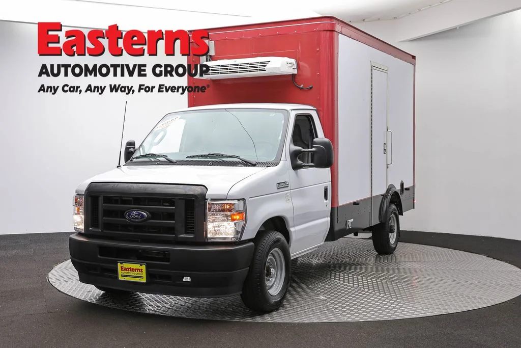 Used 2023 White Ford Base image 1