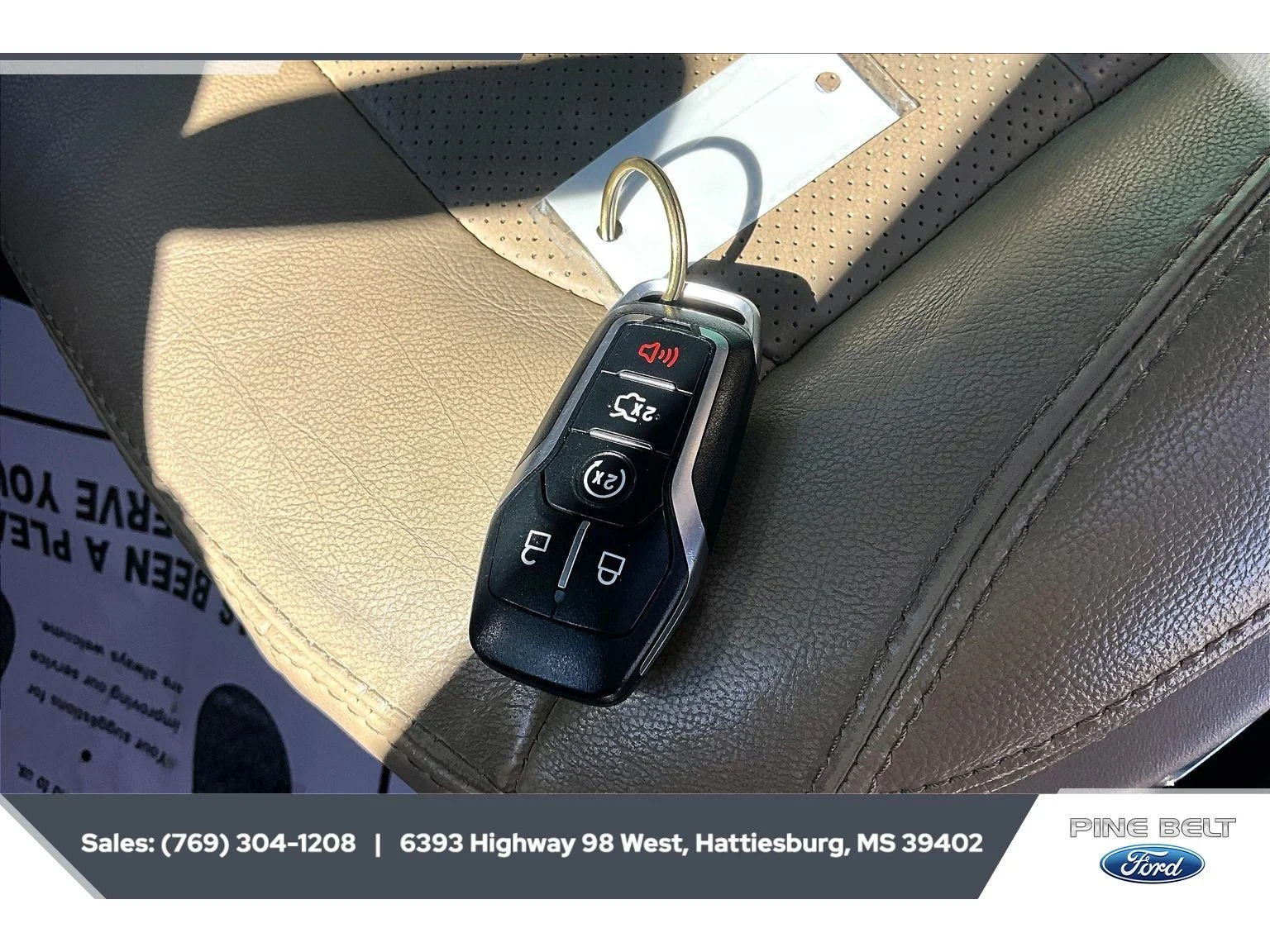 Used 2016 Ruby Red Metallic Tinted Clearcoat Ford Limited image 9