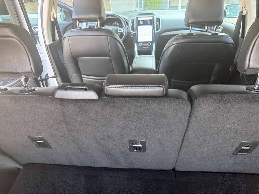 Used 2023 Oxford White Ford SEL image 13