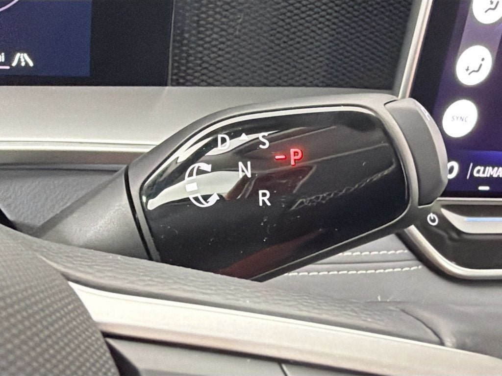 New 2026 Platinum Gray Metallic Volkswagen 2.0T SE 4MOTION image 18