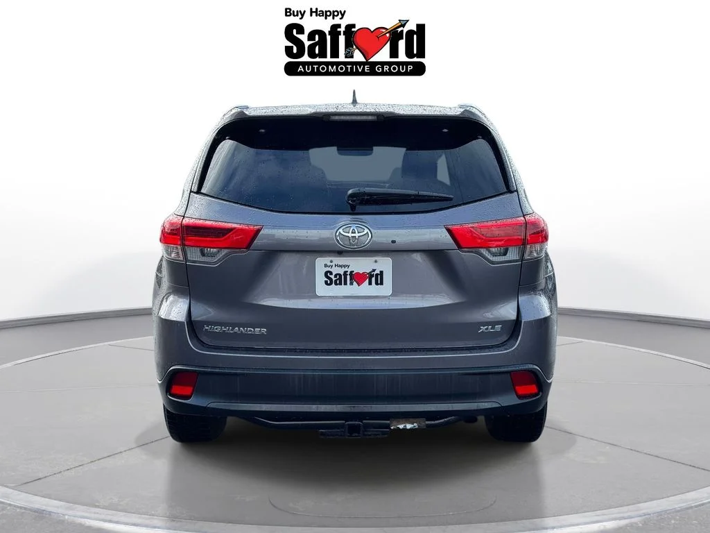 Used 2019 Gray Toyota XLE image 7