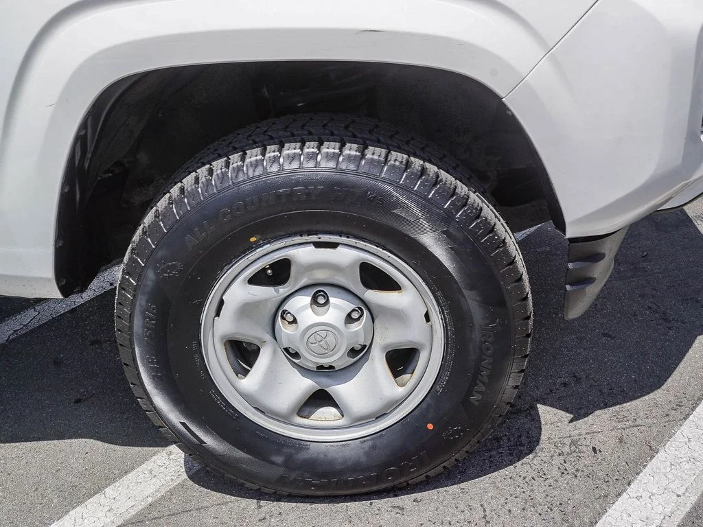 Used 2021 White Toyota SR image 9