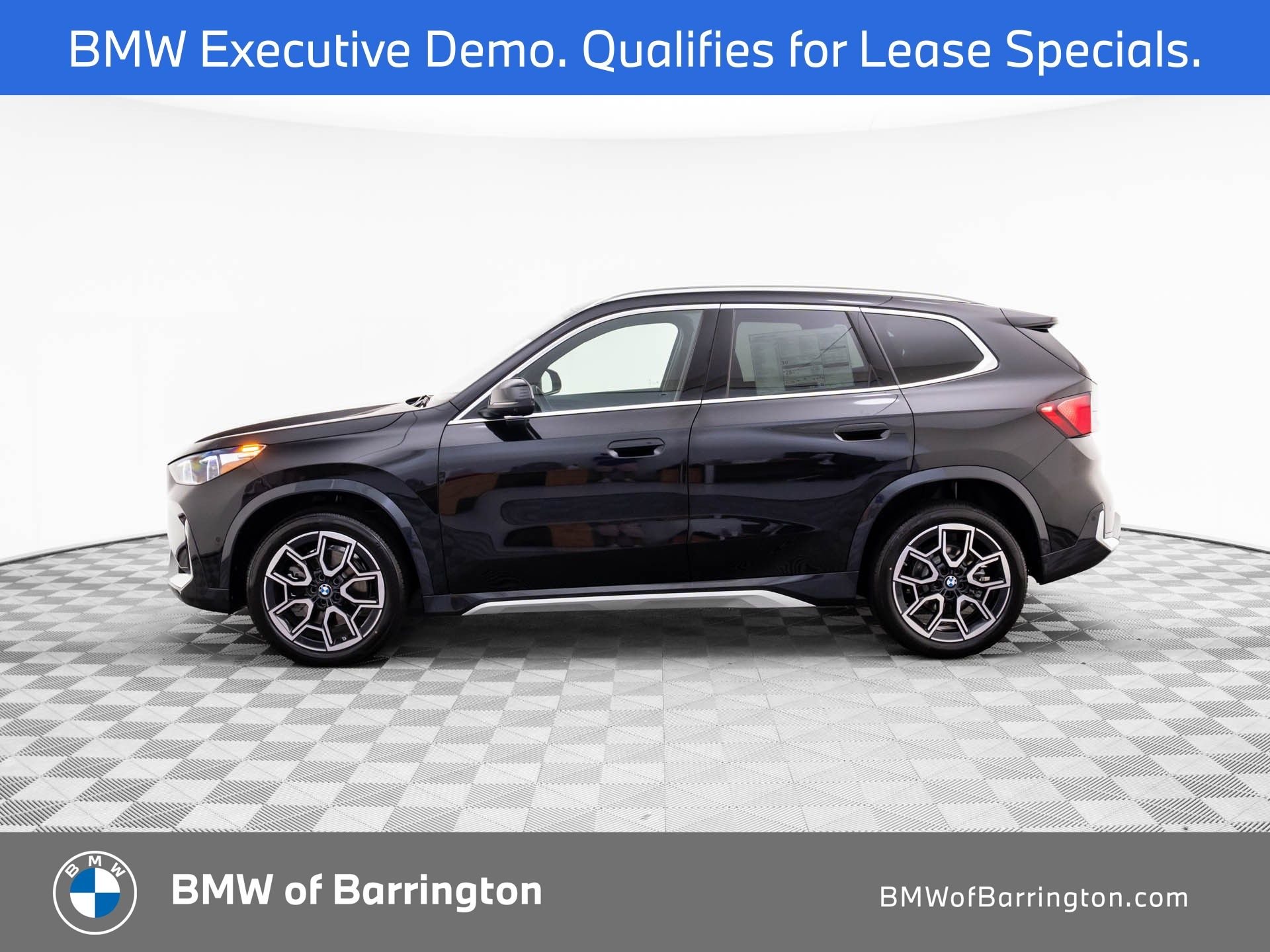 New 2026 Black Sapphire Metallic BMW xDrive28i image 2