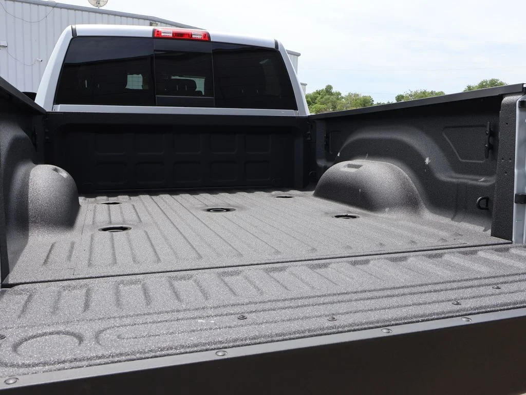 New 2026 Silver-Zynith Exterior Paint RAM Tradesman image 15