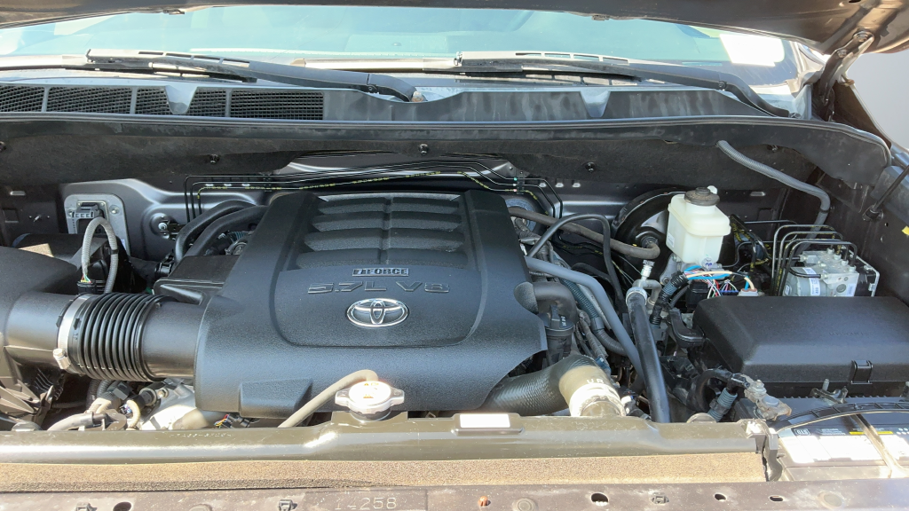 Used 2018 Gray Toyota SR5 image 24
