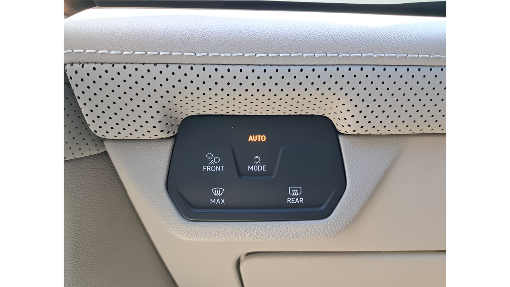 New 2026 Silver Volkswagen SE w/Technology image 20