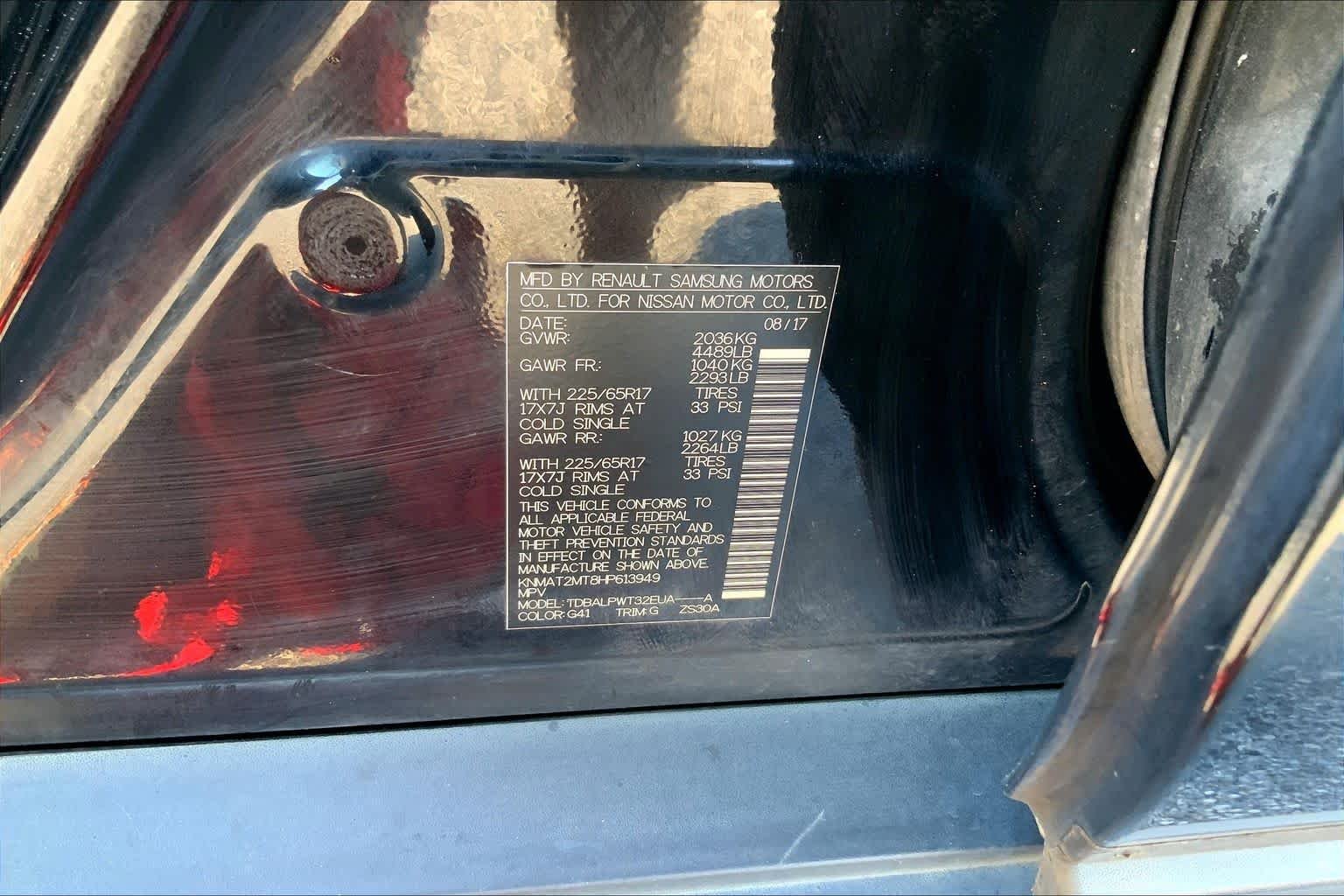 Used 2017 Magnetic Black Nissan S image 28