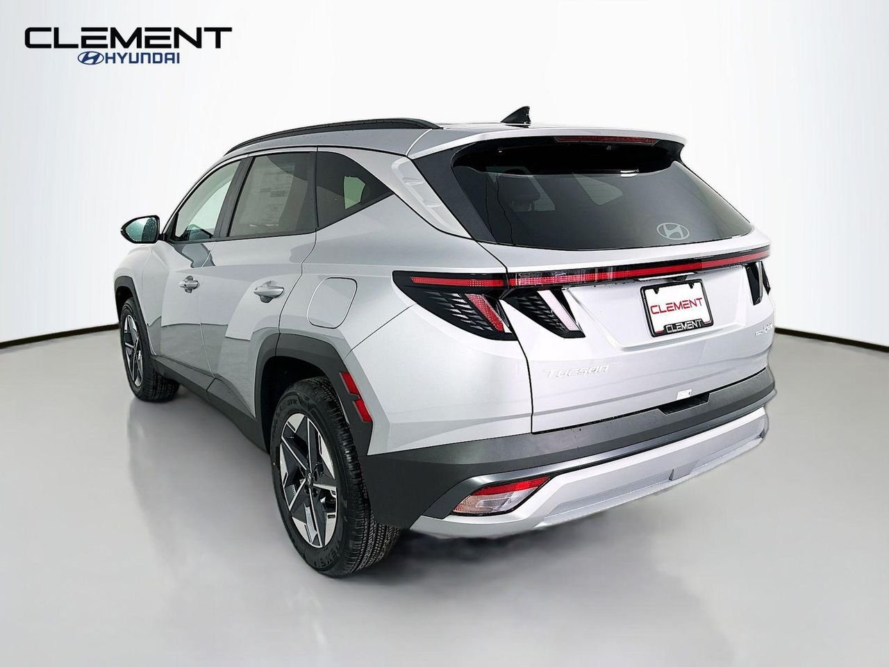 New 2026 Silver Hyundai SEL Convenience image 8