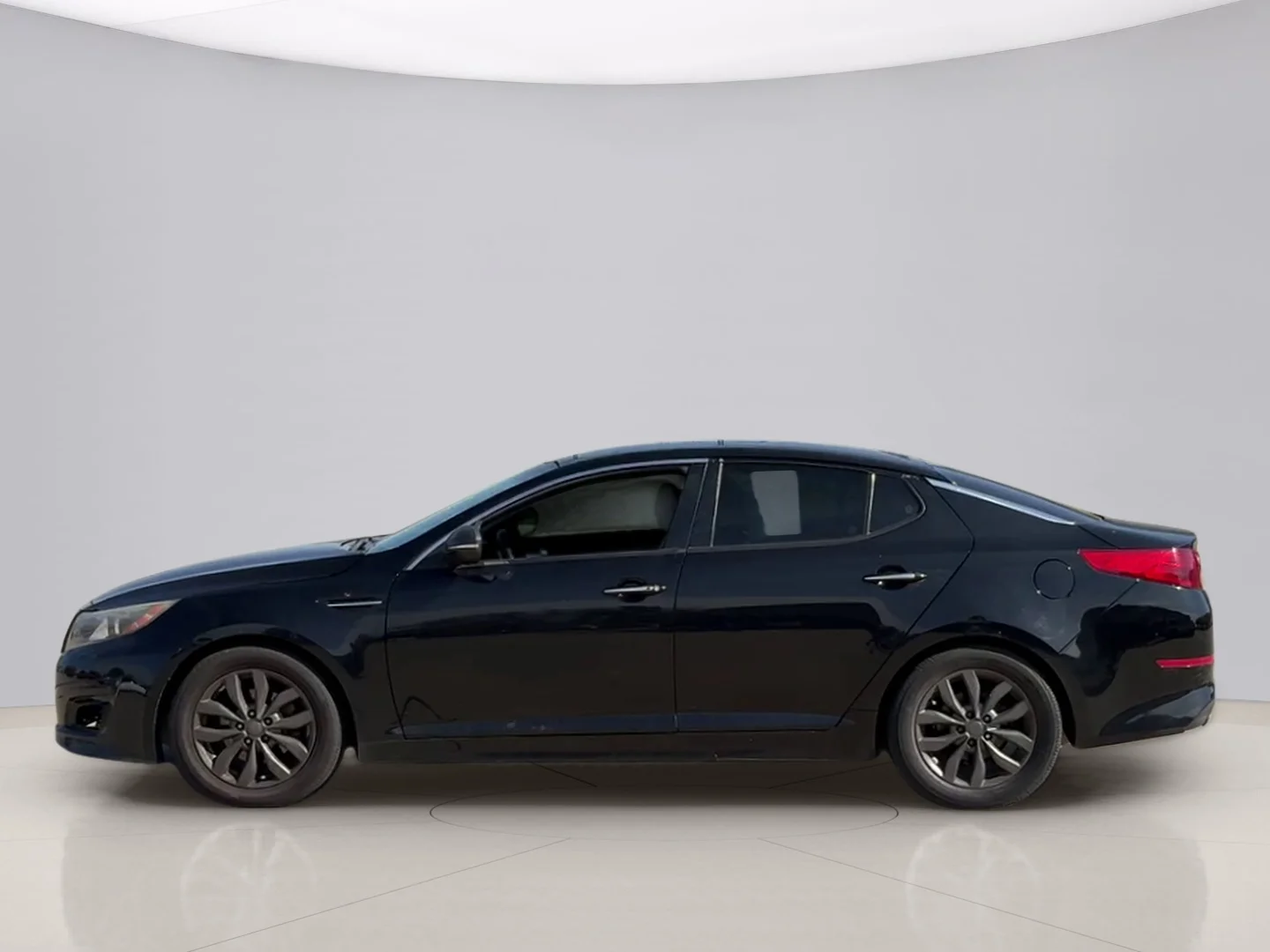 Used 2015 Black Kia EX image 2