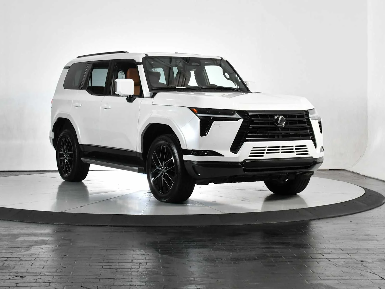 Used 2026 Eminent White Pearl Lexus Premium+ image 7