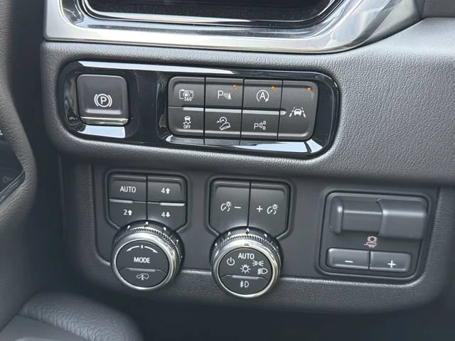 New 2026 Glacier White Tricoat GMC Denali image 29