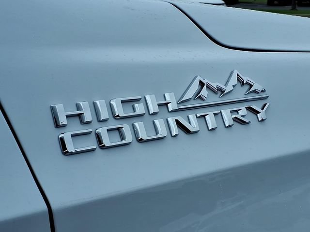 New 2026 Polar White Tricoat Chevrolet High Country image 25