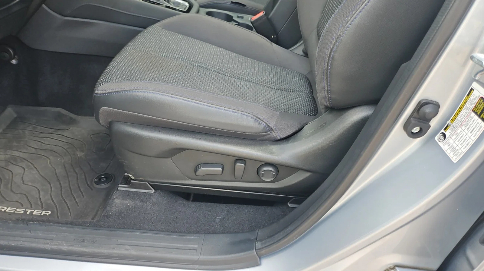 Used 2025 Ice Silver Metallic Subaru Premium AWD image 10
