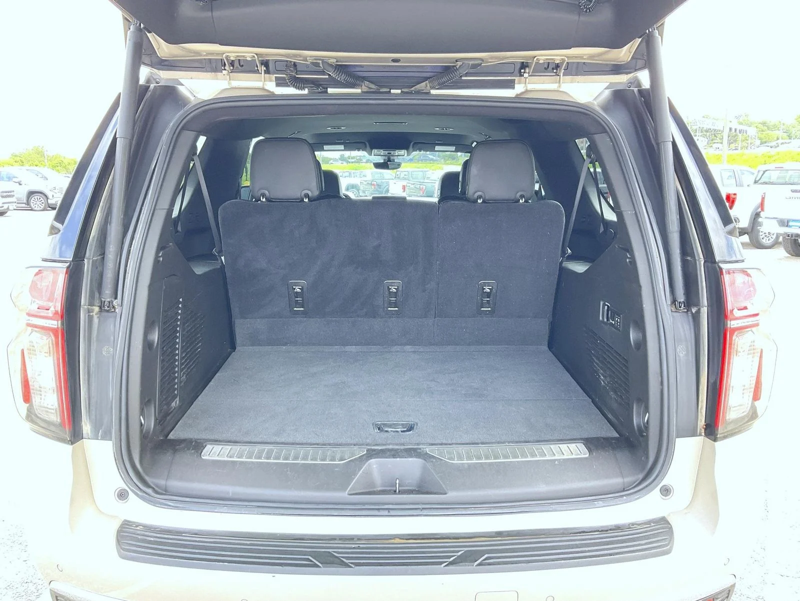 Used 2021 Beige Chevrolet High Country image 22