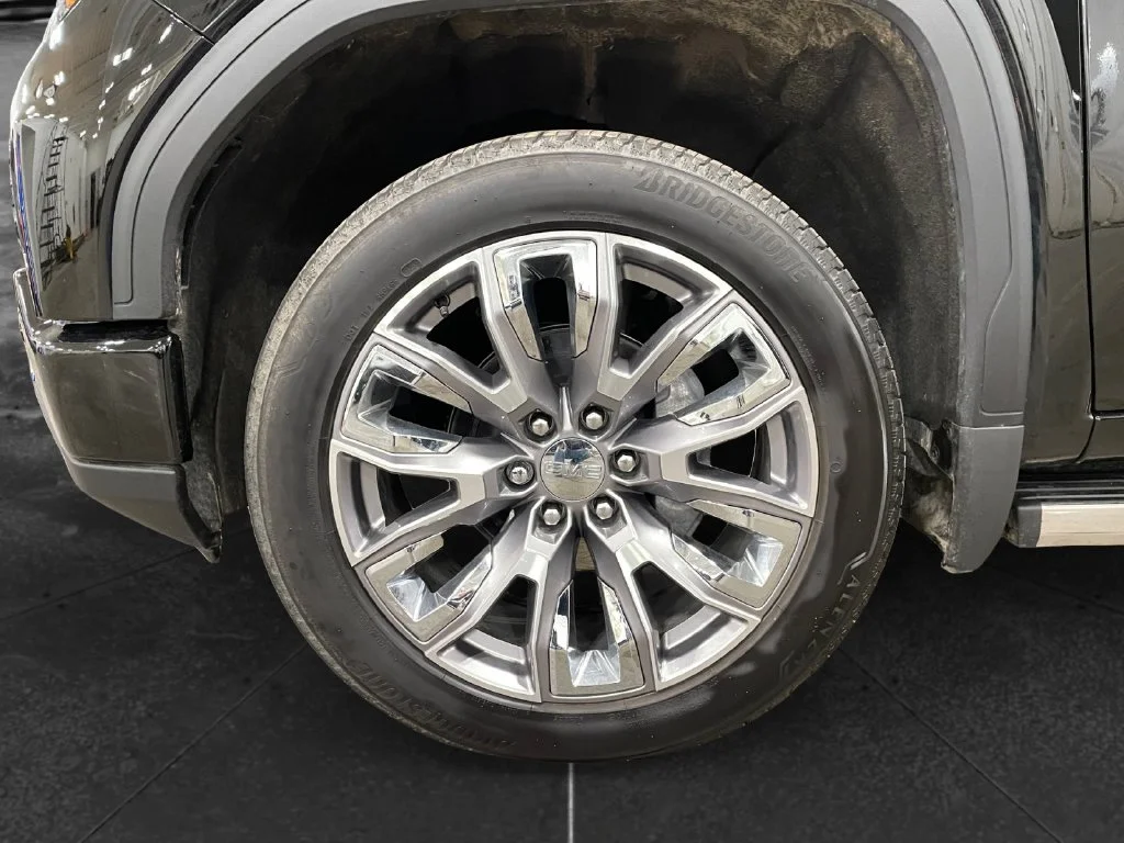 Used 2026 Onyx Black GMC Denali image 14