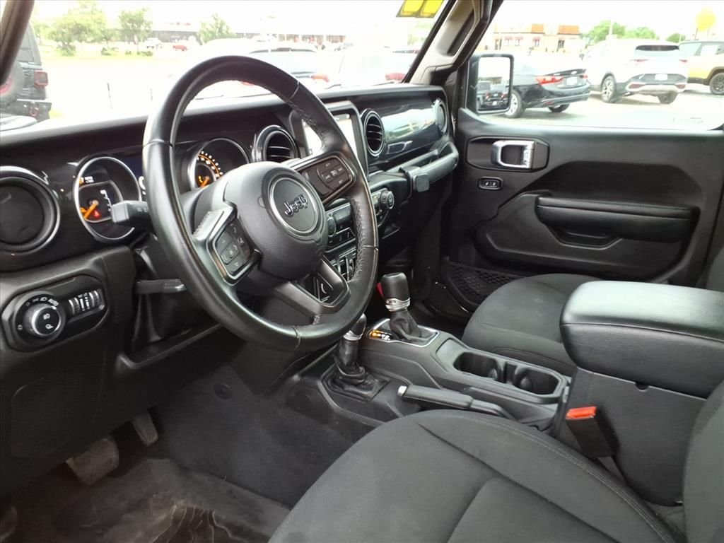 Used 2022 Green Jeep Sport image 6