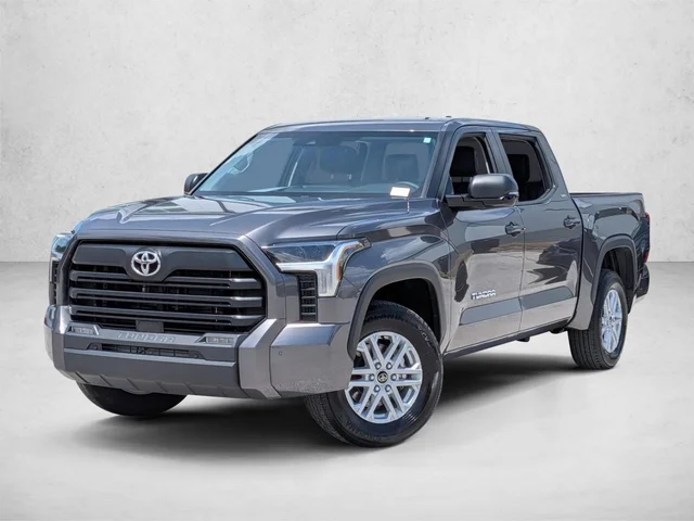 Pre-Owned 2019 Toyota Tundra SR5 Crew Cab Pickup in Clearwater