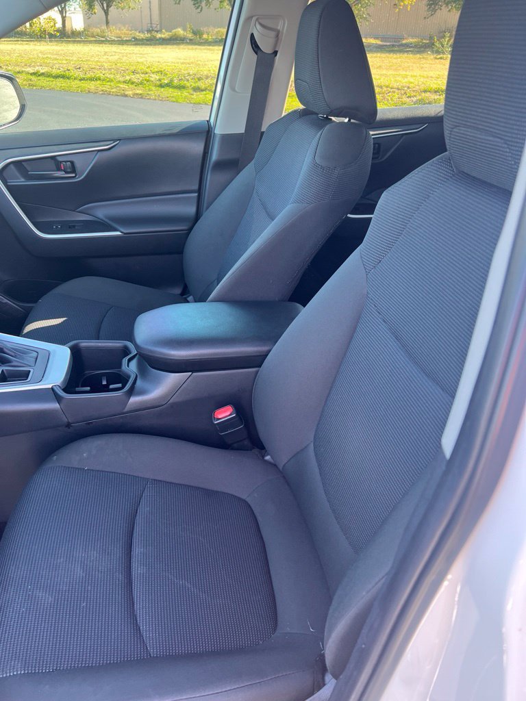 Used 2024 Ice Toyota LE image 7