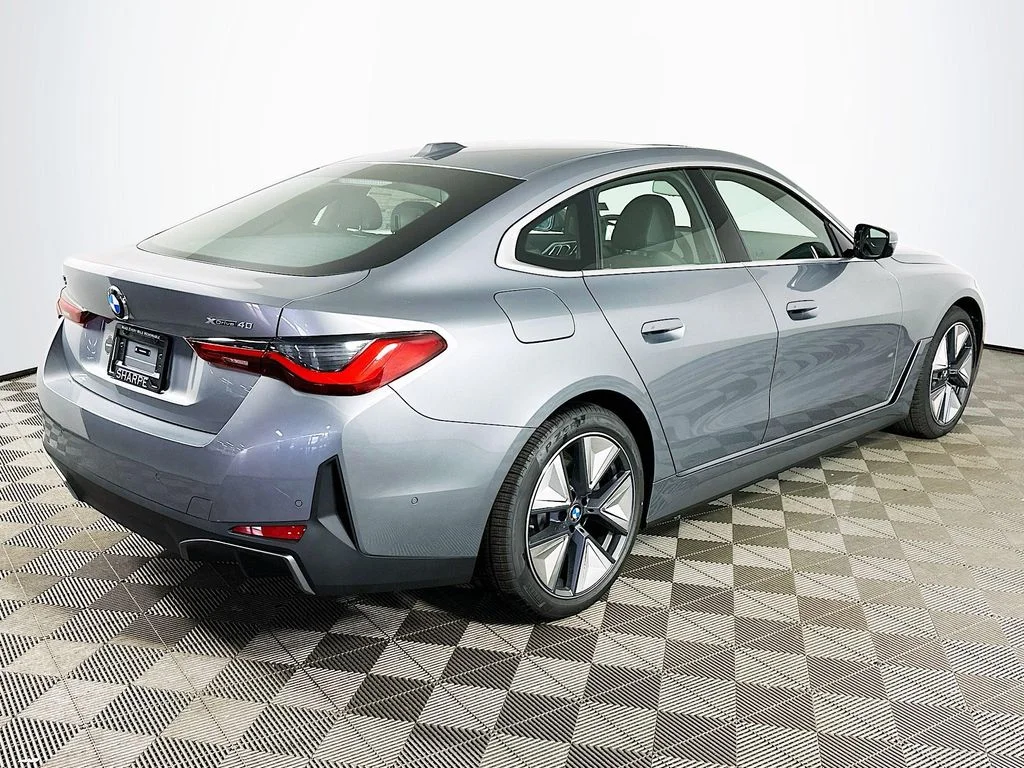New 2026 Gray Metallic BMW xDrive40 image 5
