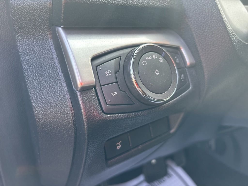 Used 2017 Silver Ford XLT image 16