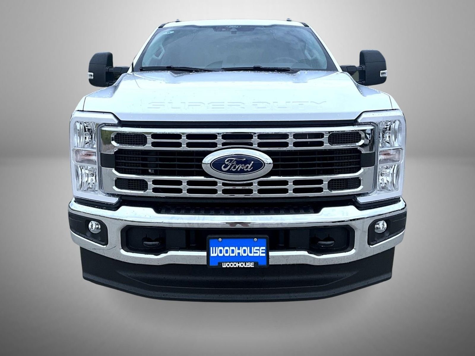 New 2026 Oxford White Ford XLT image 2