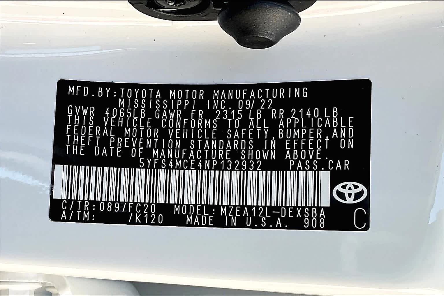 Used 2022 Wind Chill Pearl Toyota SE image 32