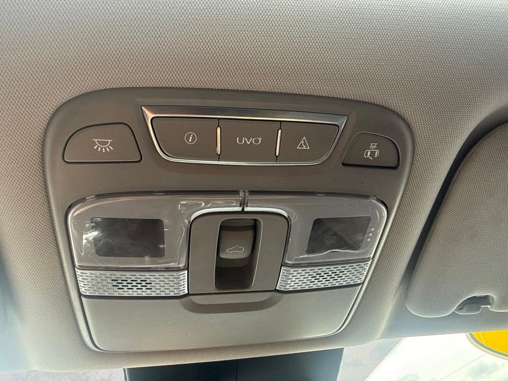 Used 2021 Ebony Black Kia EX image 17