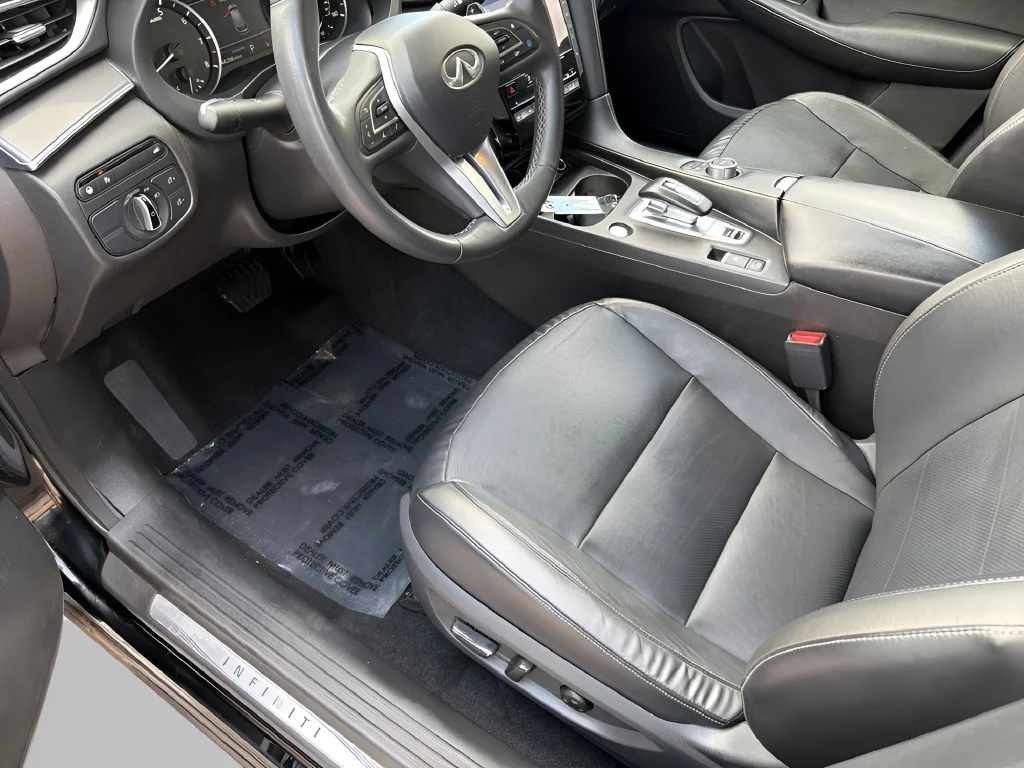 Used 2024 Black INFINITI LUXE image 20