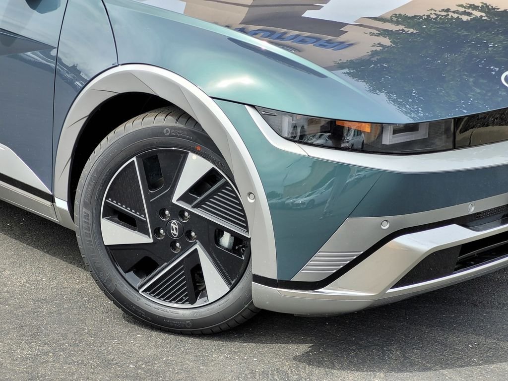 New 2026 Green Hyundai Limited image 5