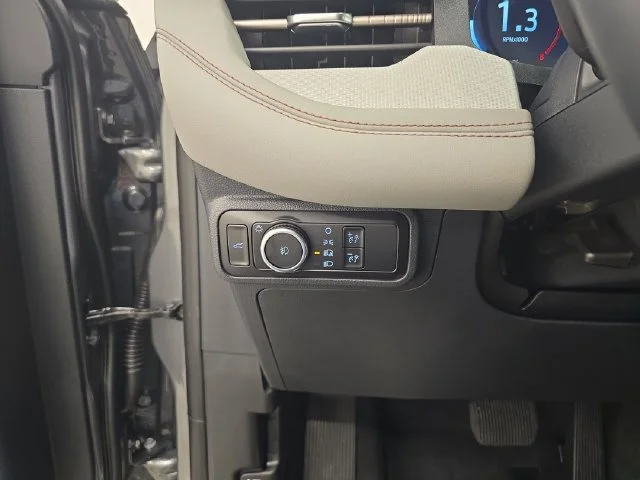 New 2027 Carbonized Gray Metallic Ford Active image 38