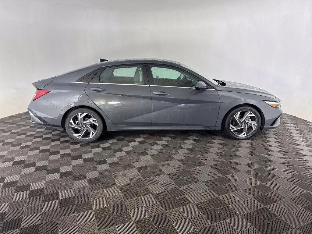 Used 2024 Gray Hyundai Limited image 4