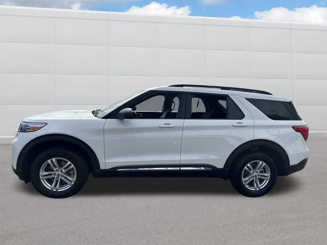 Used 2022 White Ford XLT image 3