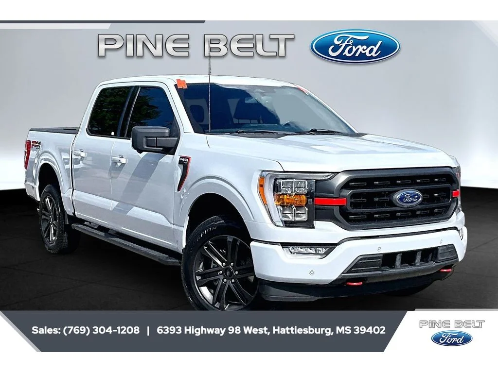 Used 2022 Space White Metallic Ford XLT image 1