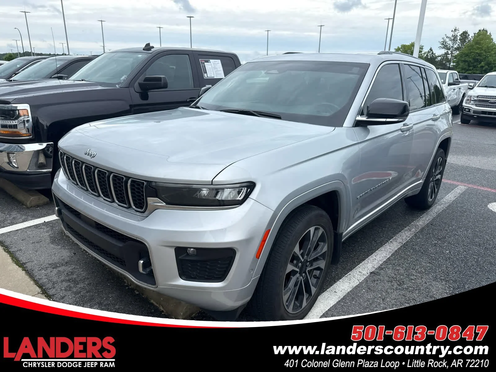 2022 Jeep Grand Cherokee Overland 4x4's photo