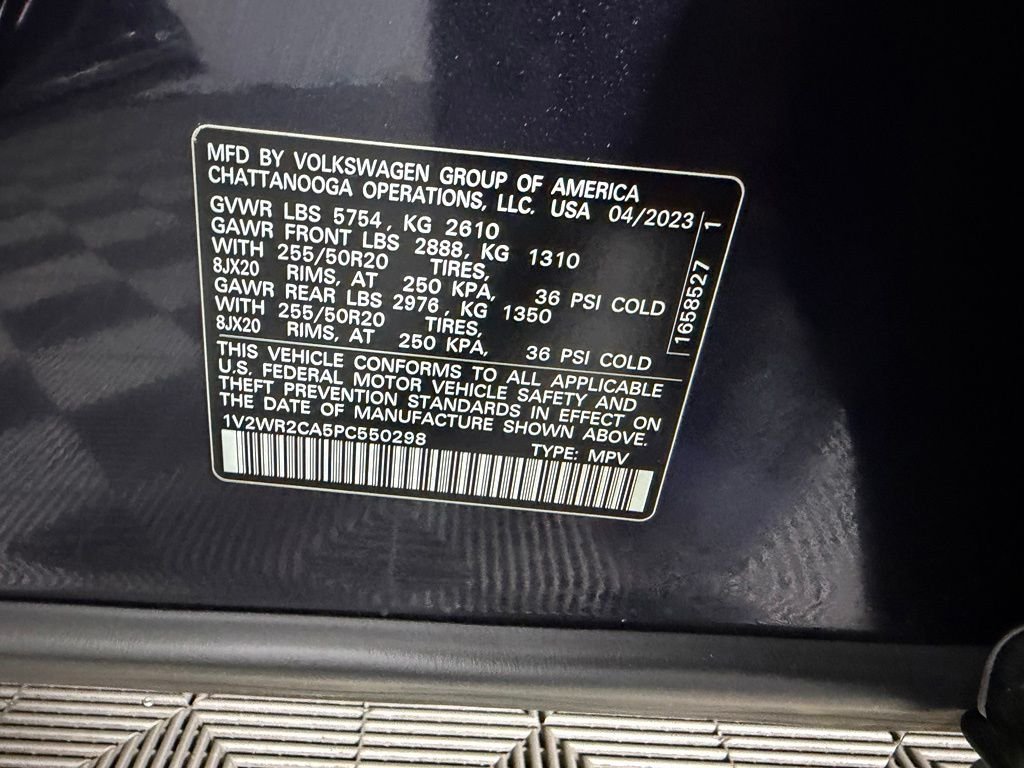Used 2023 Black Volkswagen 3.6L V6 SE w/Technology image 21