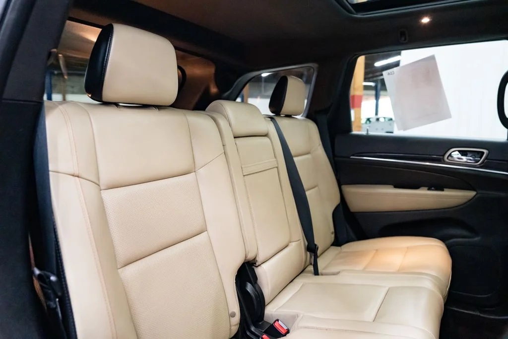 Used 2016 White Jeep Limited image 32