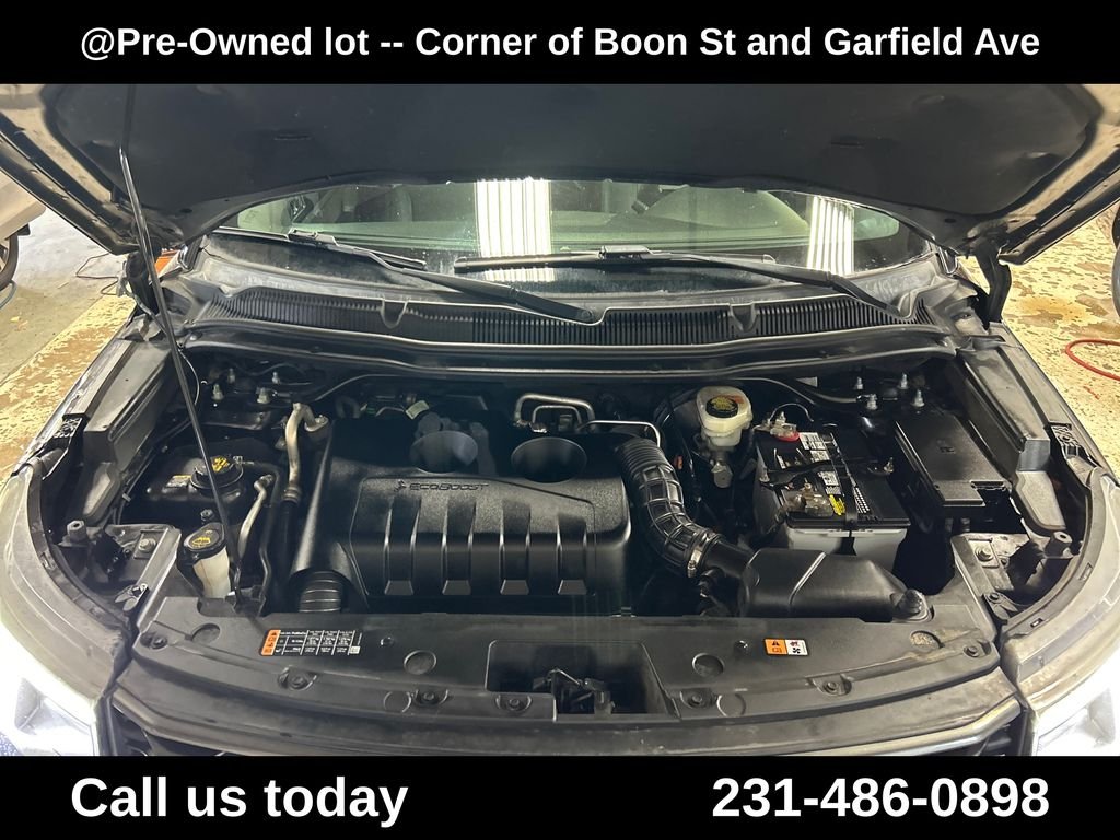 Used 2017 Black Ford XLT image 12