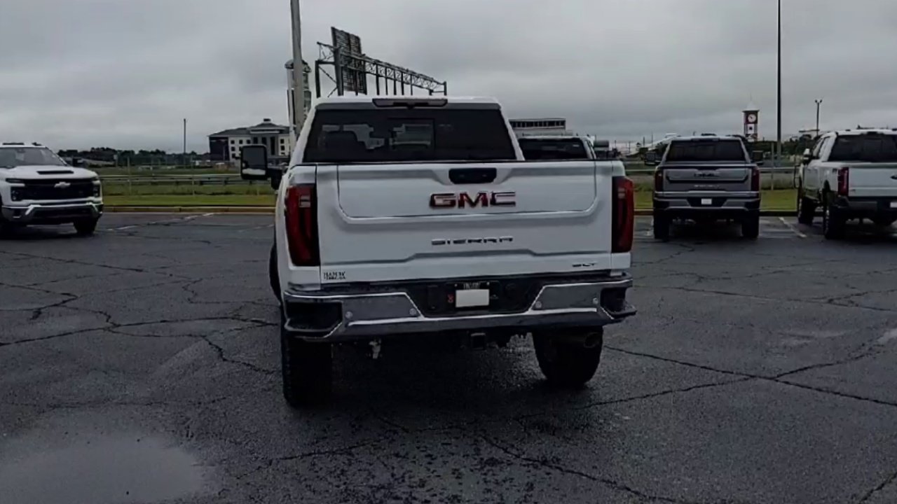 2025 GMC Sierra 3500HD SLT - Photo 7