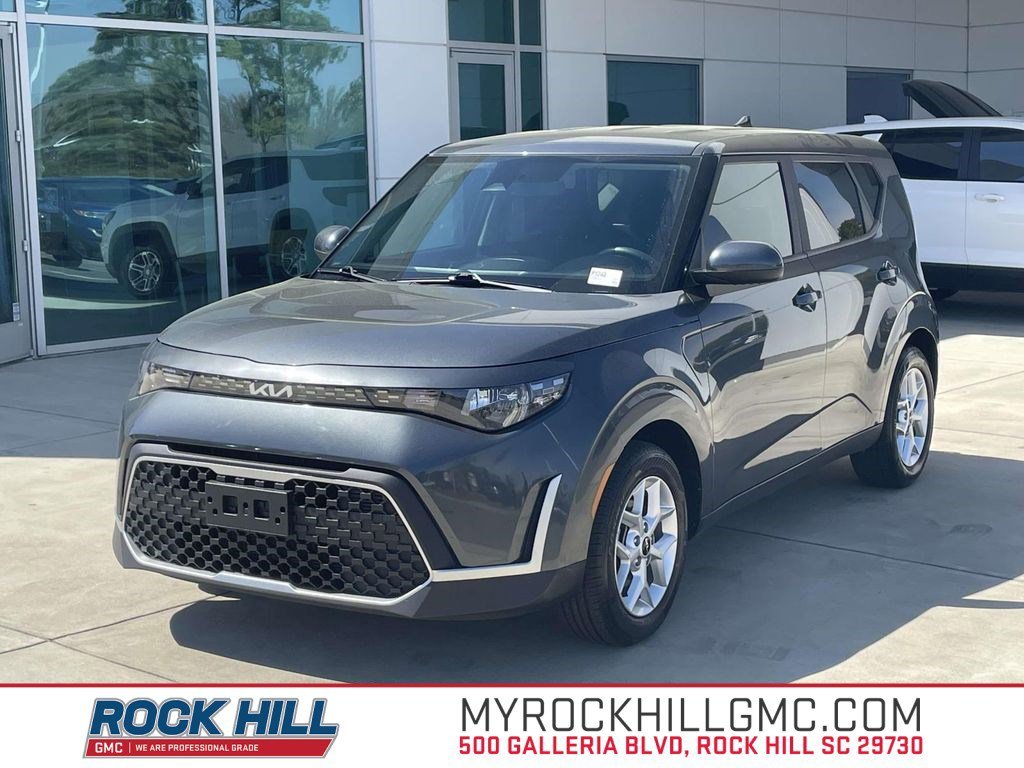 Gray 2023 Kia Soul LX FWD SUV / Crossover Front-Wheel Drive Continuously Variable Transmission