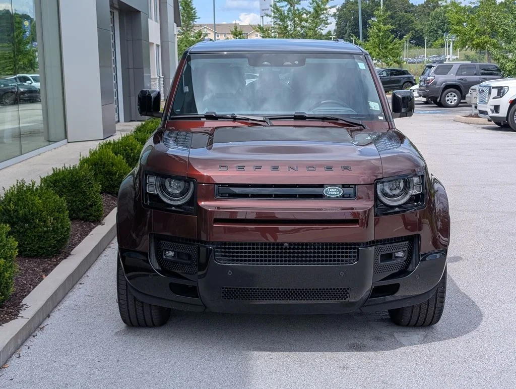 Certified Used 2025 Red Land Rover X-Dynamic SE image 10