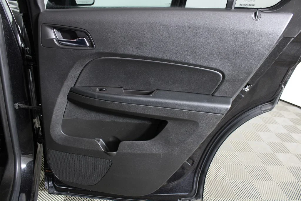 Used 2015 Black Chevrolet LT image 10