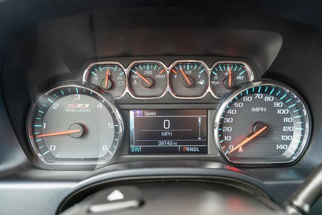 Used 2018 HAVANA METALLIC Chevrolet LT image 18