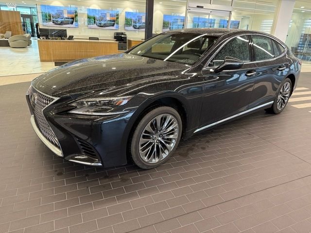 Used 2018  Lexus 500 Base image 4
