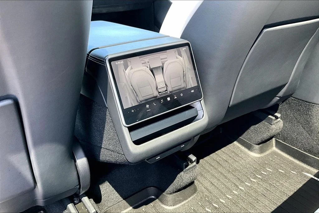 Used 2026 White Tesla Premium image 10