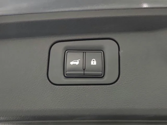 Used 2025 Gray Nissan SL image 30